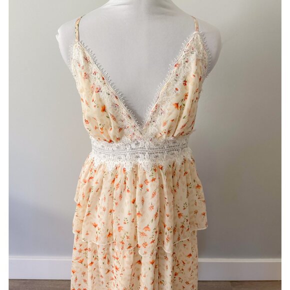 Aakaa Tiered Floral Maxi Dress - Picture 9 of 13